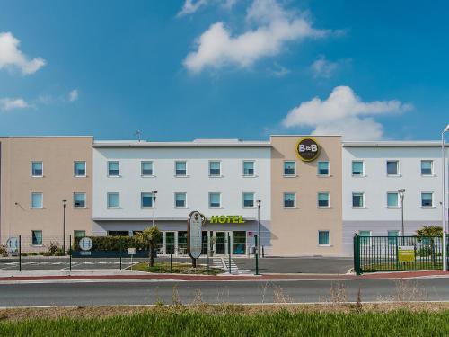 Фотография гостиницы B&B Hôtel Royan La Palmyre