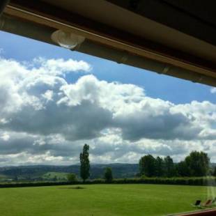 Фотографии мини отеля
Escale en Charolais Brionnais