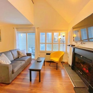 Фотография гостевого дома Loft with a view of Blue - Free Wifi, Linens and Towels Included