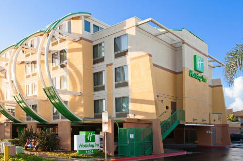Фотография гостиницы Holiday Inn Oceanside Marina Camp Pendleton, an IHG Hotel