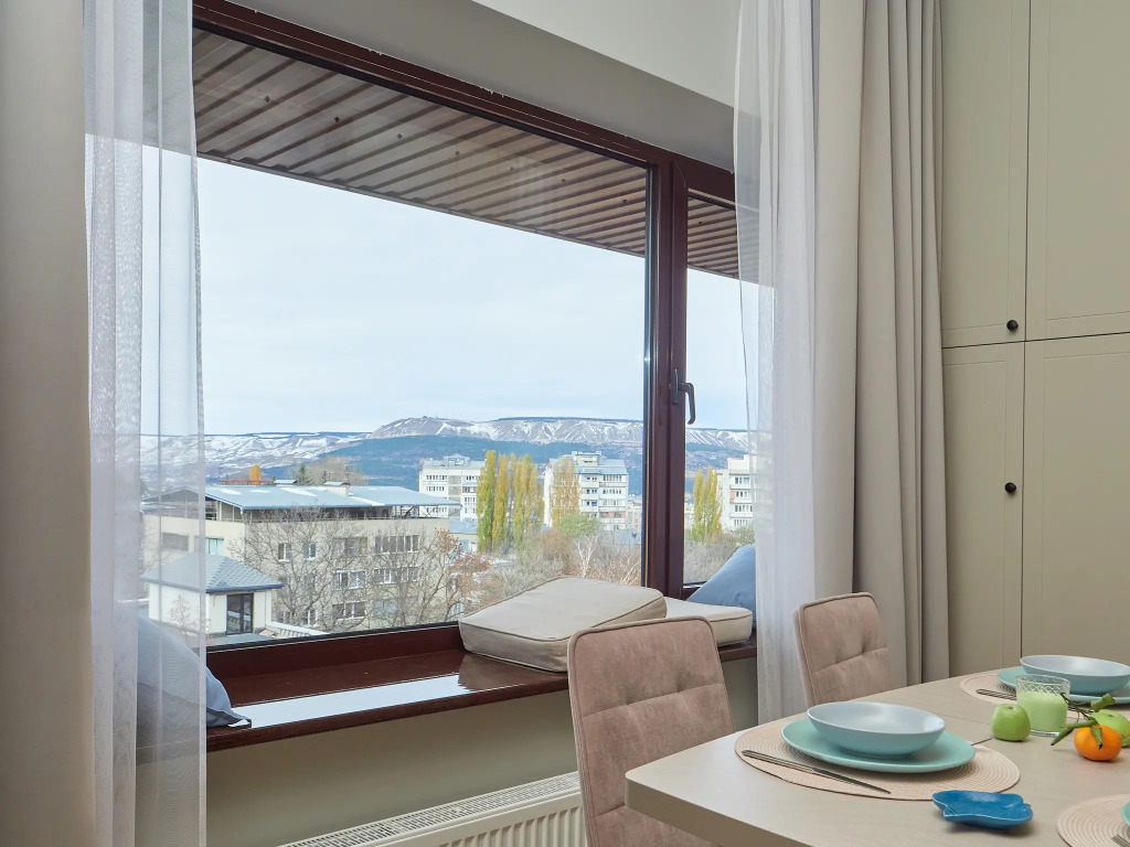 Фотография квартиры Апартаменты Ирис от Ирины Савельевой В центре города у Каскадной лестницы С завораживающим видом на Боргустанский хребет 6 этаж