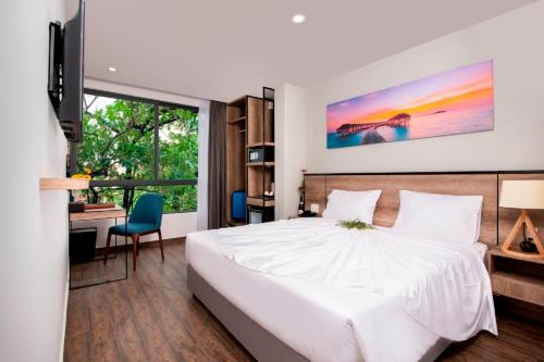 Фотография гостиницы Golden Lotus Central Hotel