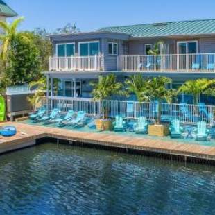 Фотографии мини отеля
Latitude 26 Waterfront Boutique Resort