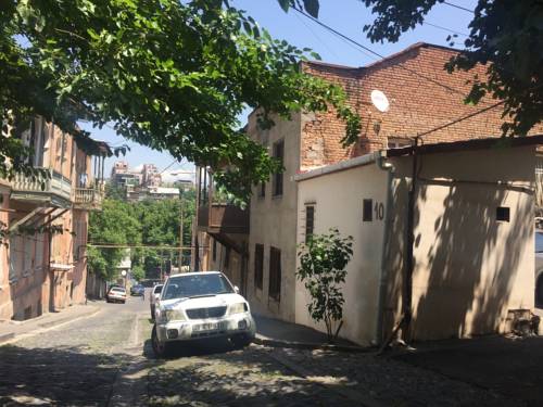 Фотографии гостевого дома
Tbilisuri Ezo Gorgasali 4