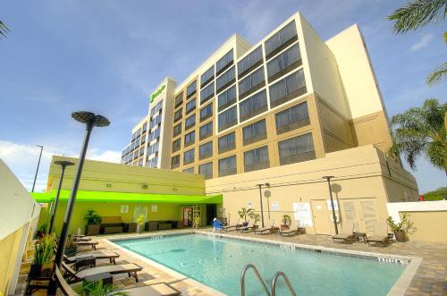 Фотография гостиницы Holiday Inn Orlando East-UCF Area, an IHG Hotel