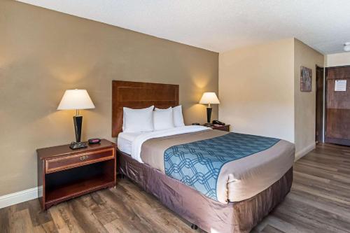 Фотография мотеля Econo Lodge Inn & Suites Yuba City