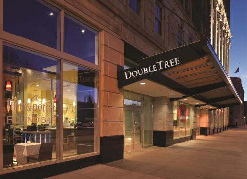 Фотография гостиницы DoubleTree Suites by Hilton Detroit Downtown - Fort Shelby