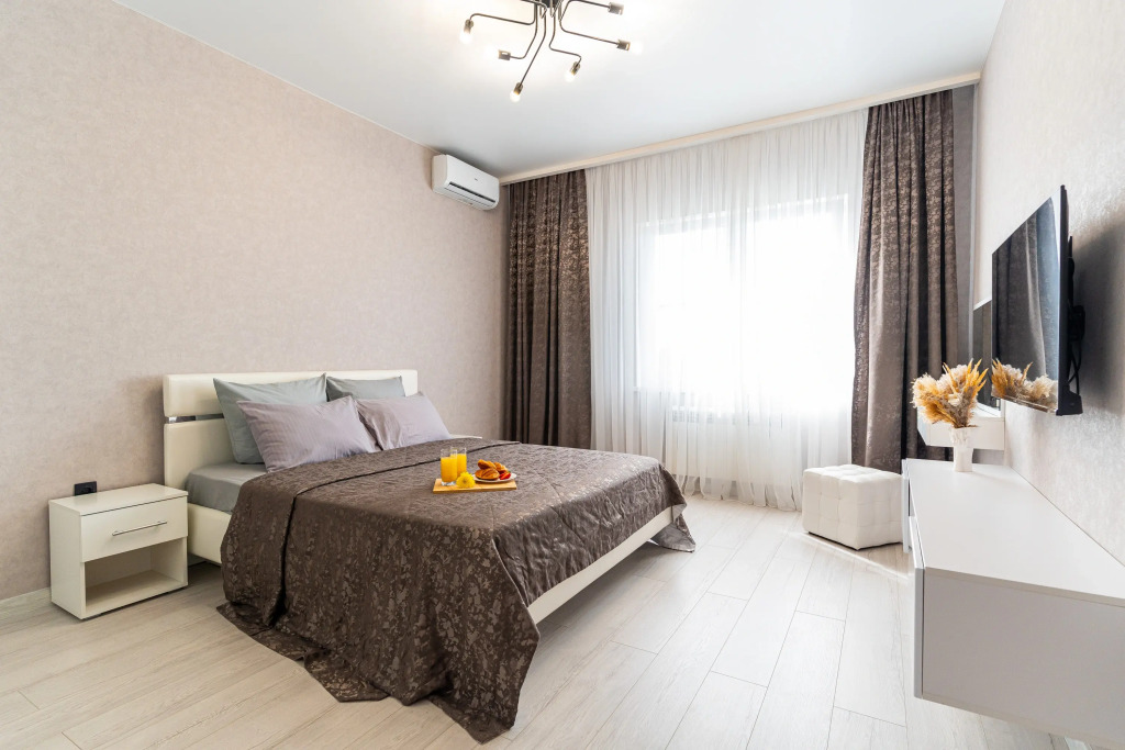 Фотография квартиры Апартаменты в Центре Новороссийска с Видом на Город и Горы в Современном в ЖК Чайковский от LetoApart!