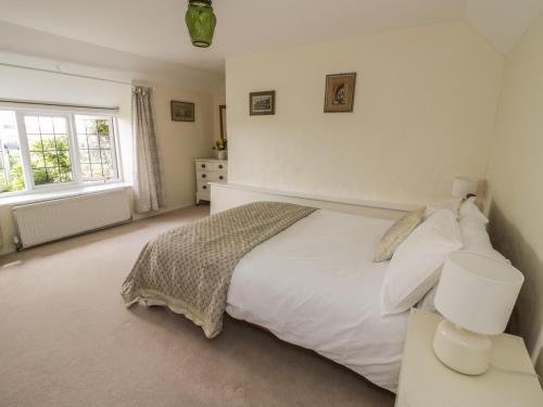 Фотография гостевого дома Priors Mead