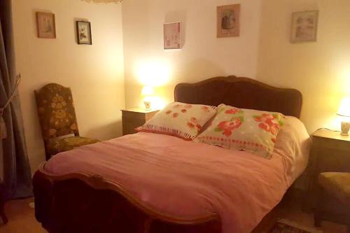 Фотография гостевого дома Appartement de 2 chambres avec wifi a Morlaix