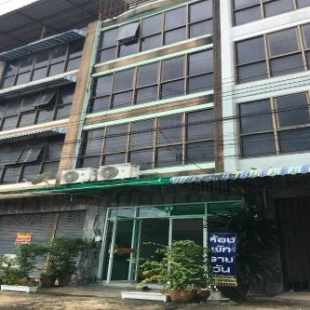 Фотография гостиницы Vaccinated Staff - OYO 75377 Check In House