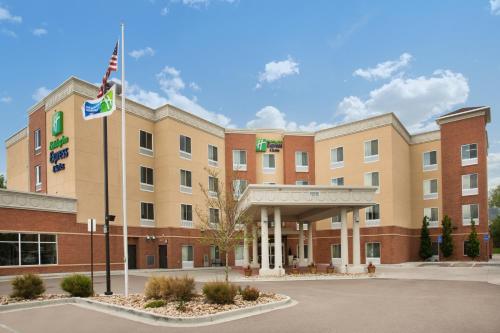 Фотография гостиницы Holiday Inn Express & Suites Denver North - Thornton, an IHG Hotel