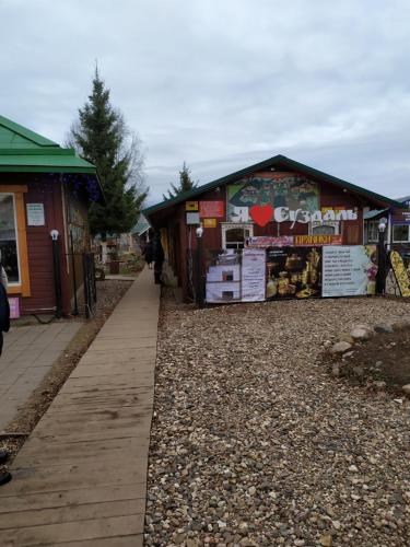 Фотографии гостевого дома
Над рекой