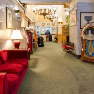 Фотографии гостиницы
Aida Plaza Hotel