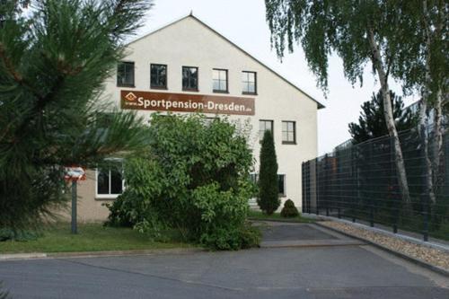 Фотография гостевого дома Sportpension Dresden