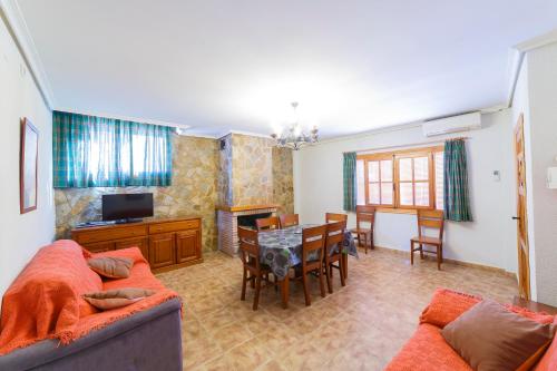 Фотография гостевого дома Apartamentos Ribera del Júcar