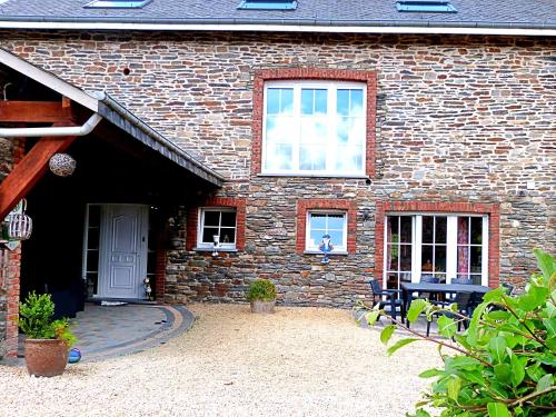 Фотография гостевого дома Les Gîtes du Rancourt - Sous la Grange & Le Logis