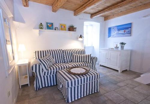 Фотография гостевого дома MAJA Stone House