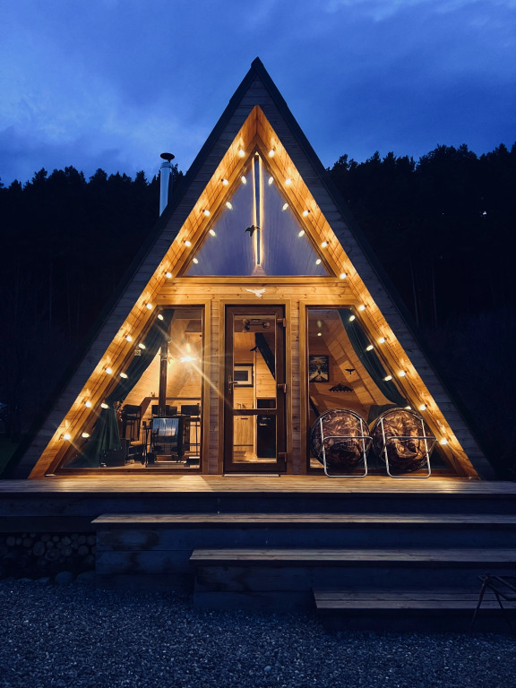 Фотография Коттеджа Шале А-фрейм с видом на горы и лес