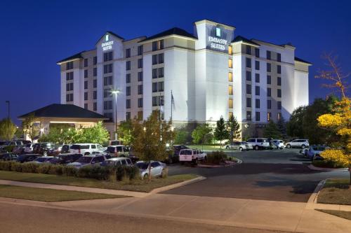 Фотография гостиницы Embassy Suites Denver - International Airport