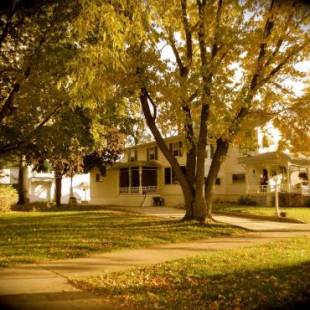 Фотографии мини отеля
Carriage House Bed & Breakfast