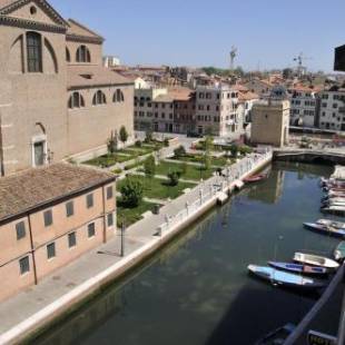 Фотографии гостиницы
Hotel Caldin's