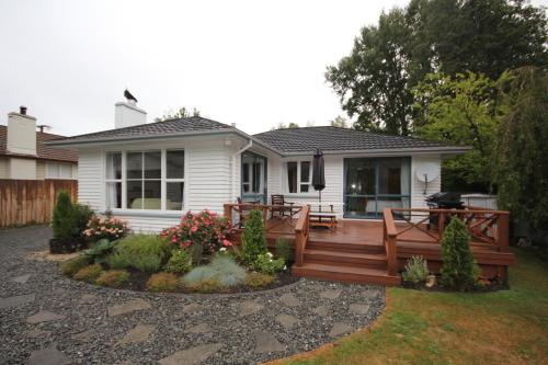 Фотография гостевого дома 40 Jollies Pass Road