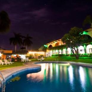 Фотографии гостиницы 
            Hotel & Motel Hacienda Jiutepec
