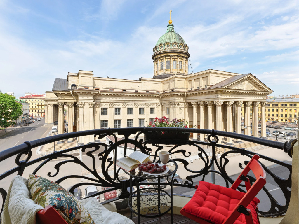 Фотография квартиры Апартаменты Minin Apartments с видом на Казанский собор 120 кв.м.