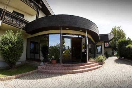 Фотография гостевого дома Tennis- und Freizeitzentrum Neudörfl