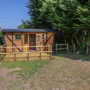 Фотография гостевого дома Railway Carriage, Abergavenny