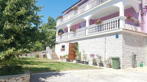 Фотография гостевого дома Apartments with a parking space Smolici, Labin - 17688