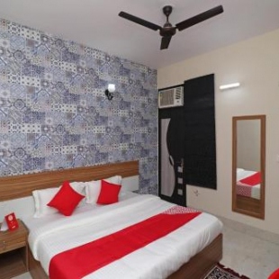 Фотография гостиницы OYO 17425 Dwarka Palace