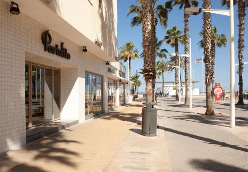 Фотография гостевого дома Malvarrosa Beach Rooms