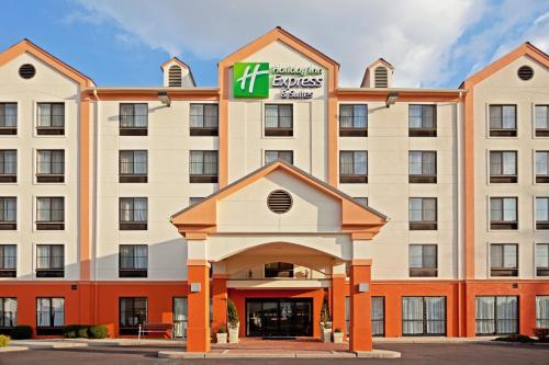 Фотография гостиницы Holiday Inn Express Hotel & Suites Meadowlands Area, an IHG Hotel