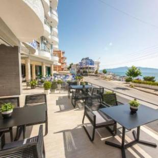 Фотографии гостиницы 
            Hotel Blue Sky