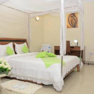 Фотографии гостиницы 
            Five to Five hotel, on the list of designated transit hotels