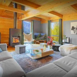 Фотографии гостевого дома 
            Chalet Parakima - OVO Network