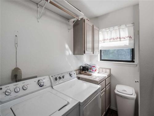 Фотография гостевого дома Sierra Lake Vista 5 Bedrooms