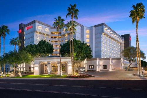 Фотография гостиницы Doubletree by Hilton Phoenix Mesa
