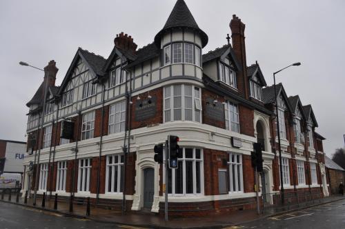 Фотография гостиницы Plough Hotel