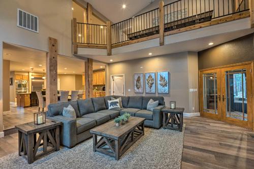 Фотография гостевого дома Sleek Reno-Lake Tahoe Retreat, 4 Mi to Ski Mt Rose