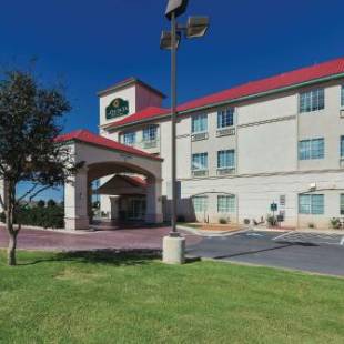 Фотографии гостиницы
La Quinta by Wyndham Midland North