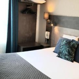 Фотография гостиницы The Originals City, Hôtel Novella, Nantes Centre Gare (Inter-Hotel)