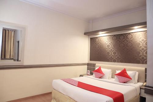 Фотографии гостиницы
OYO 742 Mona Plaza Hotel