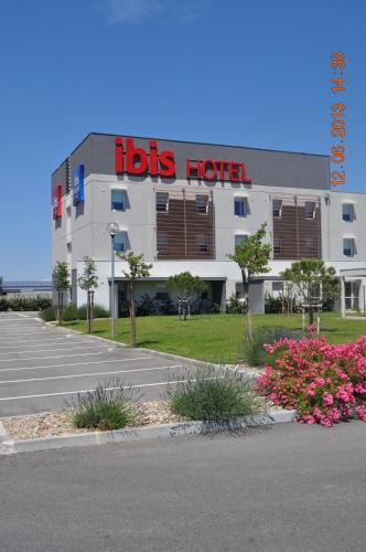 Фотография гостиницы ibis Istres Trigance