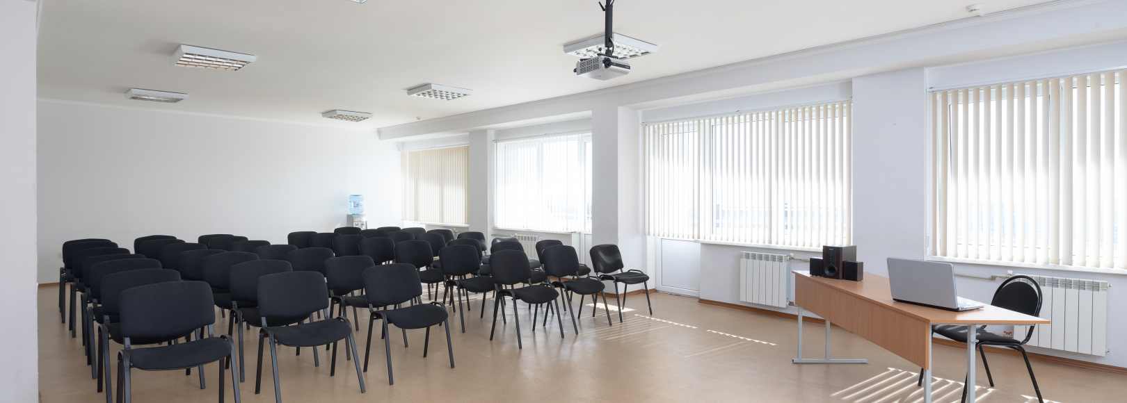 Фотография конференц-зала Средний зал Машук