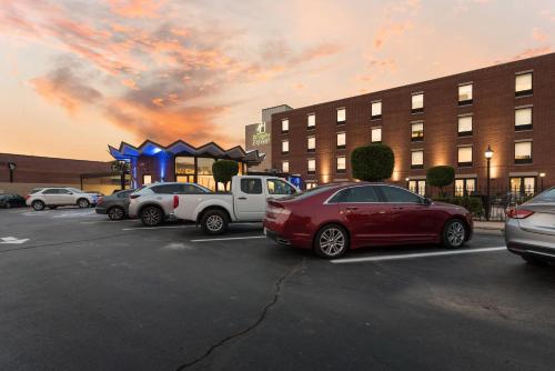 Фотография гостиницы Holiday Inn Express - Columbus Downtown, an IHG Hotel