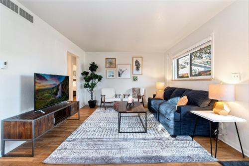 Фотография гостевого дома Hidden Gem Near Old Town, BBQ & Bikes!!