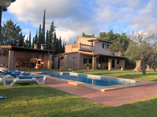 Фотография гостевого дома Finca Caseta Des Pradi Biel